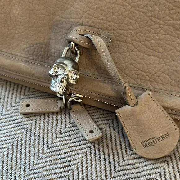 Authentic Alexander McQueen Clutch gray - Picture 2 of 8